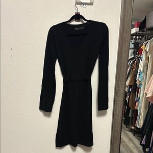 9• PRANA Elegant Black Long-Sleeve Dress- large